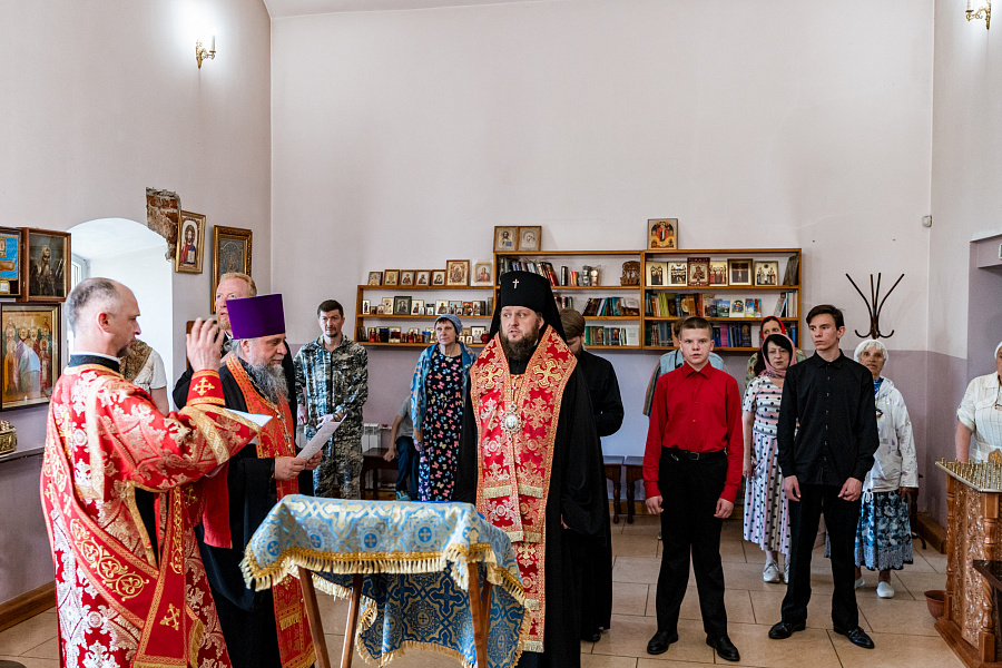 Молебен на начало реставрации Казанского храма города Серпухова